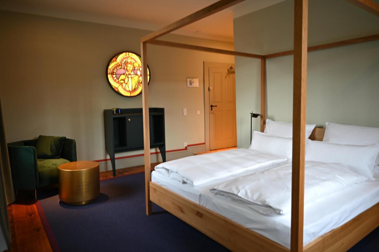 Pension Alter Bischofshof Наумбург Экстерьер фото