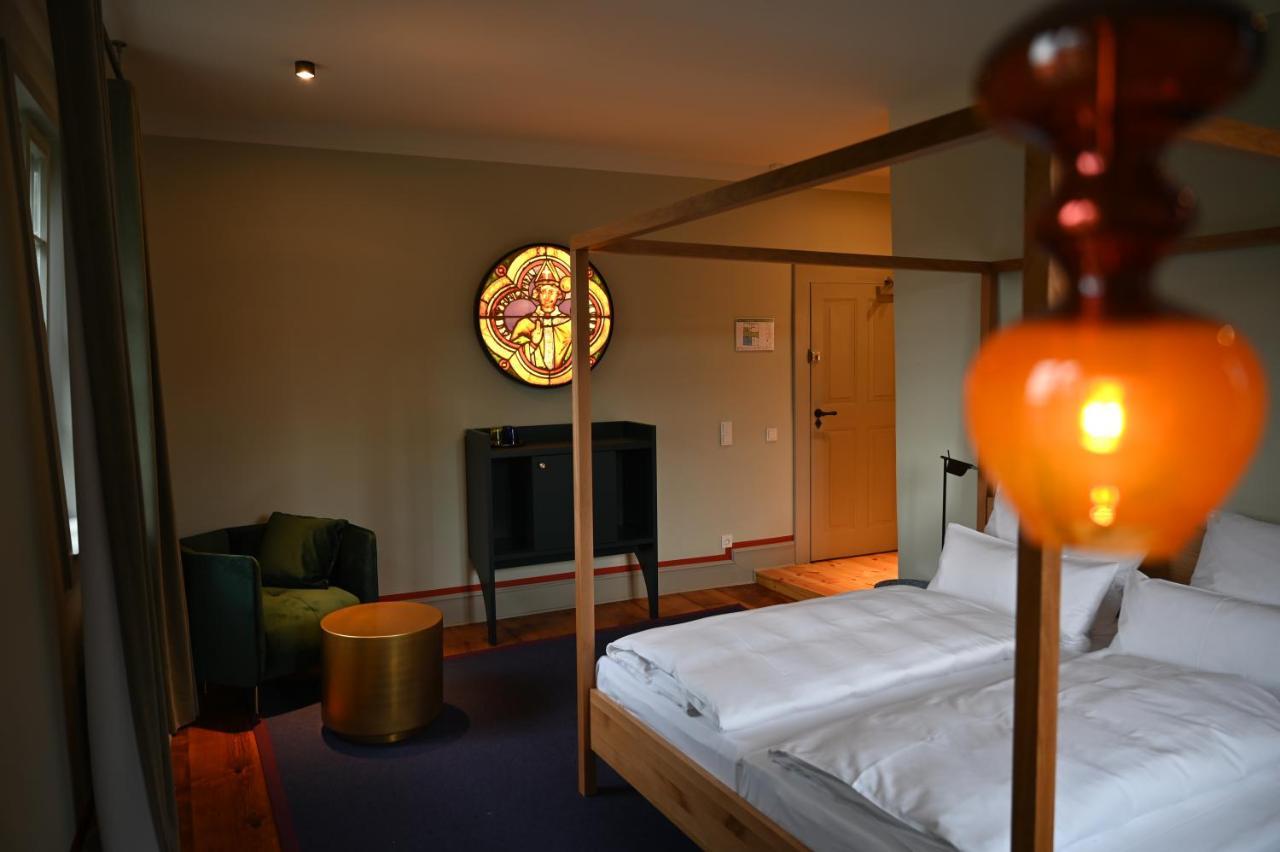 Pension Alter Bischofshof Наумбург Экстерьер фото