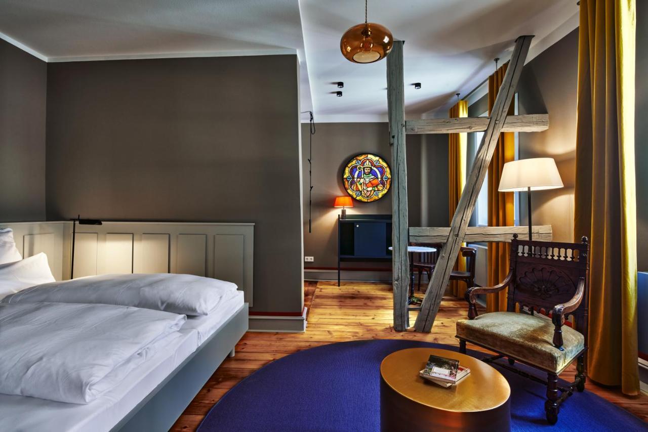 Pension Alter Bischofshof Наумбург Экстерьер фото